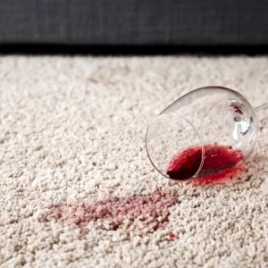 Como tirar mancha de vinho
